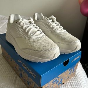 Brooks Addiction Walker 2